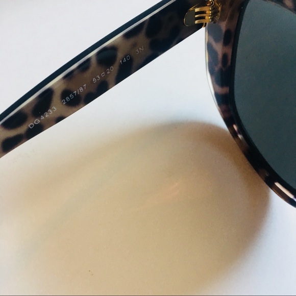 🛑SOLD🛑Dolce & Gabbana Sunglasses. - Picture 5 of 6